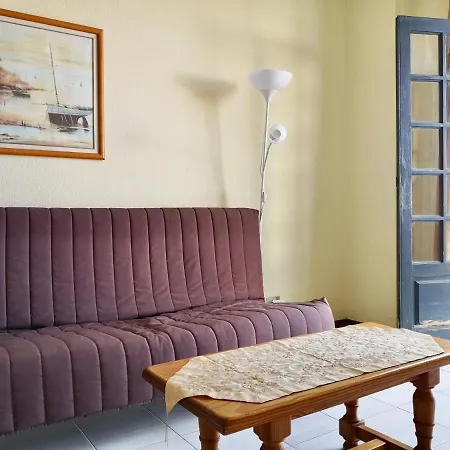 Cozy In Old Quarter Of Apartment *